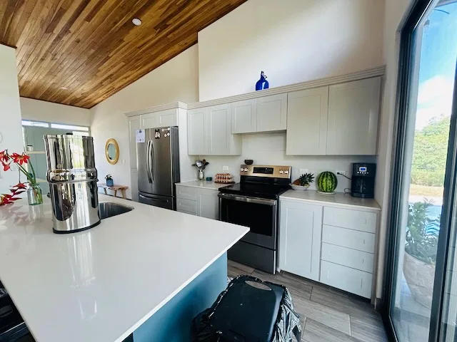 3 Bedroom Home with Pool in Gated Community – 0.29 Acres, photo 7