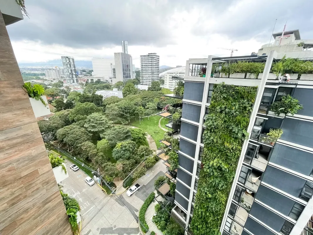 Apartamento nuevo para estrenar en Parkwood en Nunciatura con vista privilegiada distribución de doble frente al Parque del Perú.