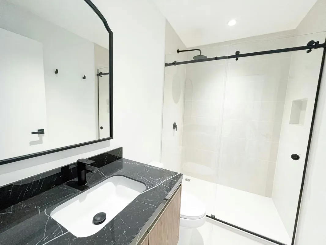 Apartamento nuevo para estrenar en Parkwood en Nunciatura con vista privilegiada distribución de doble frente al Parque del Perú., photo 16