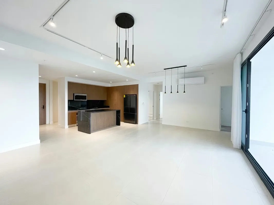 Apartamento nuevo para estrenar en Parkwood en Nunciatura con vista privilegiada distribución de doble frente al Parque del Perú., photo 7