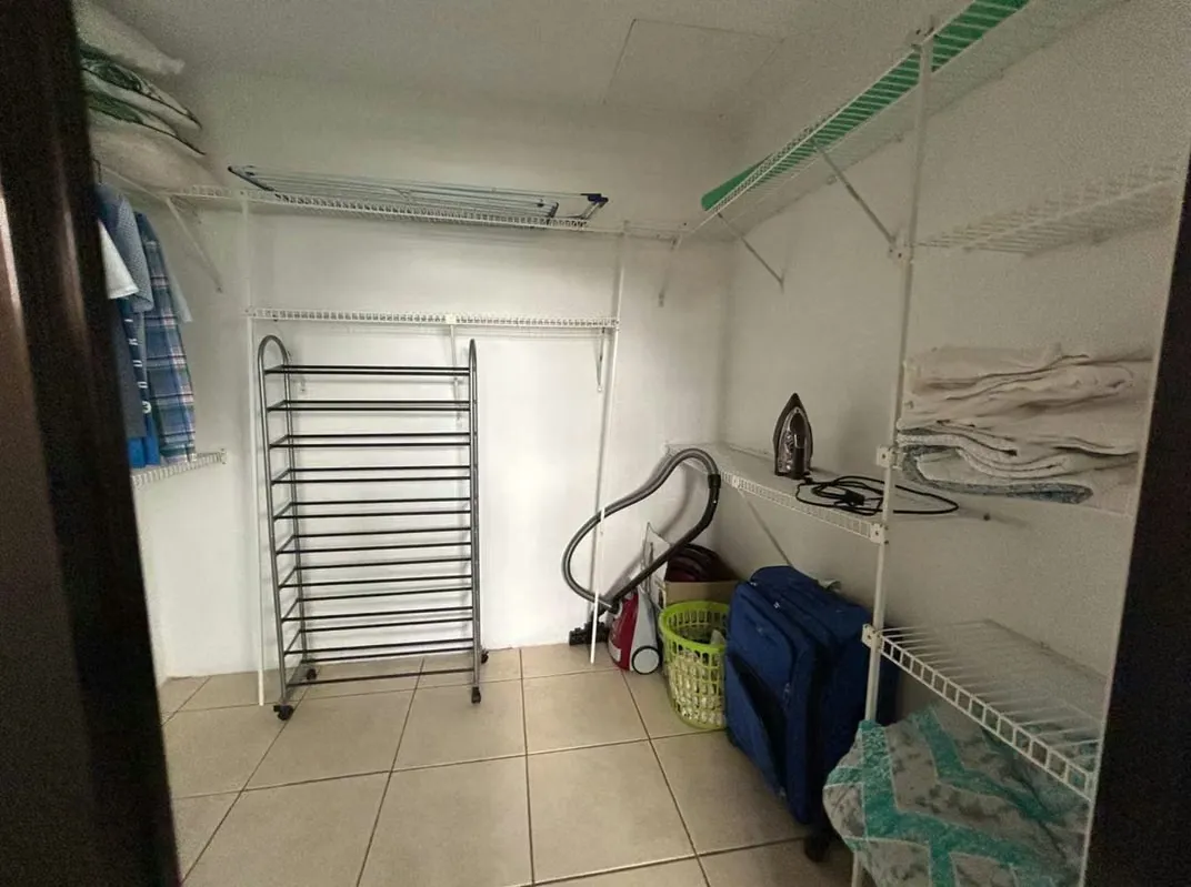 For sale property with two independent apartments, photo 12
