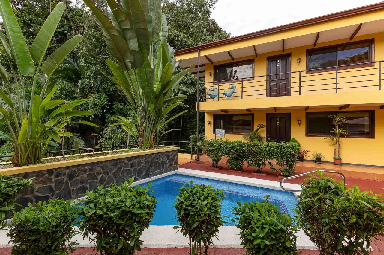 MONO TITI CONDOMINIUMS #7 | TWO BEDROOMS WITH JUNGLE VIEW, IN MANUEL ANTONIO – 0.012 ACRES