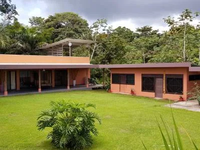 Retiro Paradisíaco en Costa Rica: Vivienda en un Entorno Natural Privado