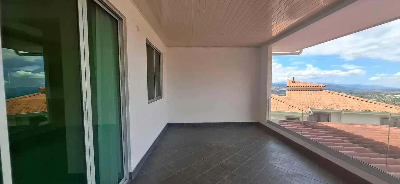 Hermoso y amplio apartamento en renta