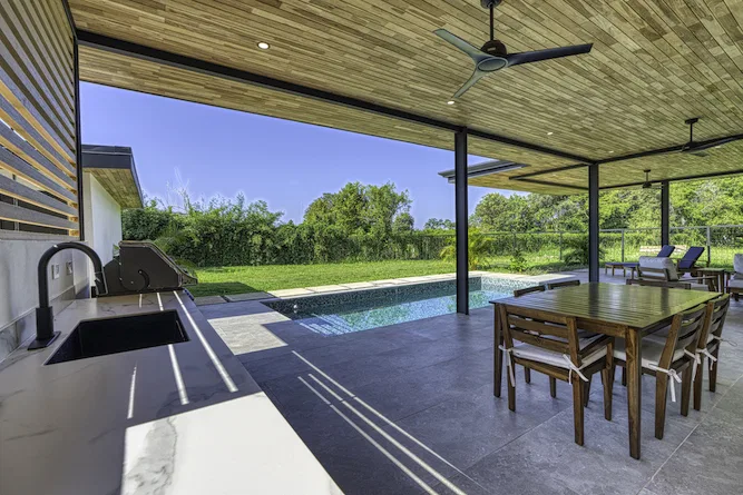 3 BEDROOM LUXURY HOME MINUTES TO UVITA – 0.23 ACRES, photo 11