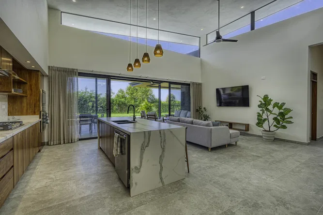 3 BEDROOM LUXURY HOME MINUTES TO UVITA – 0.23 ACRES, photo 24