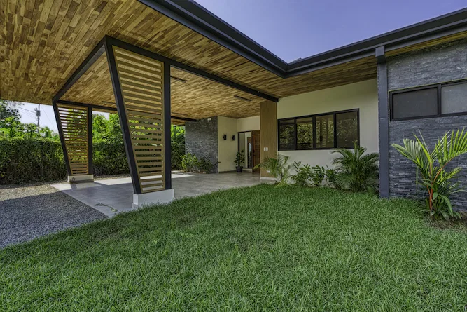 3 BEDROOM LUXURY HOME MINUTES TO UVITA – 0.23 ACRES, photo 7