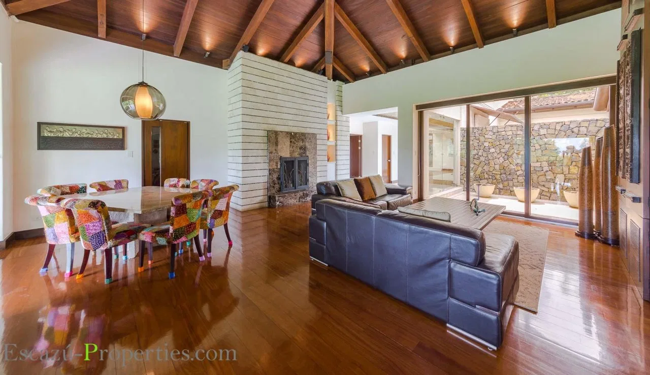 Casa en Escazú Venta