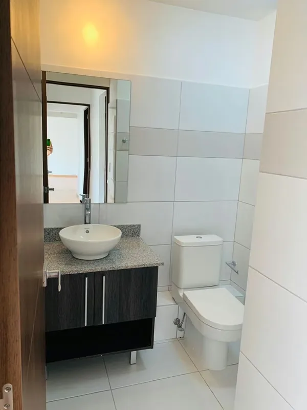 MA Asesorías Alquila hermoso y cómodo apartamento en Condominio Bellavista, con 2 habitaciones, 2 baños y 2 estacionamientos, disponibilidad inmediata, photo 2