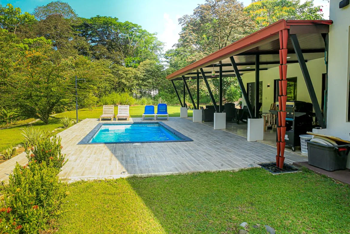 MODERN TROPICAL 3-BEDROOM VILLA ON 1.24 ACRES, photo 8