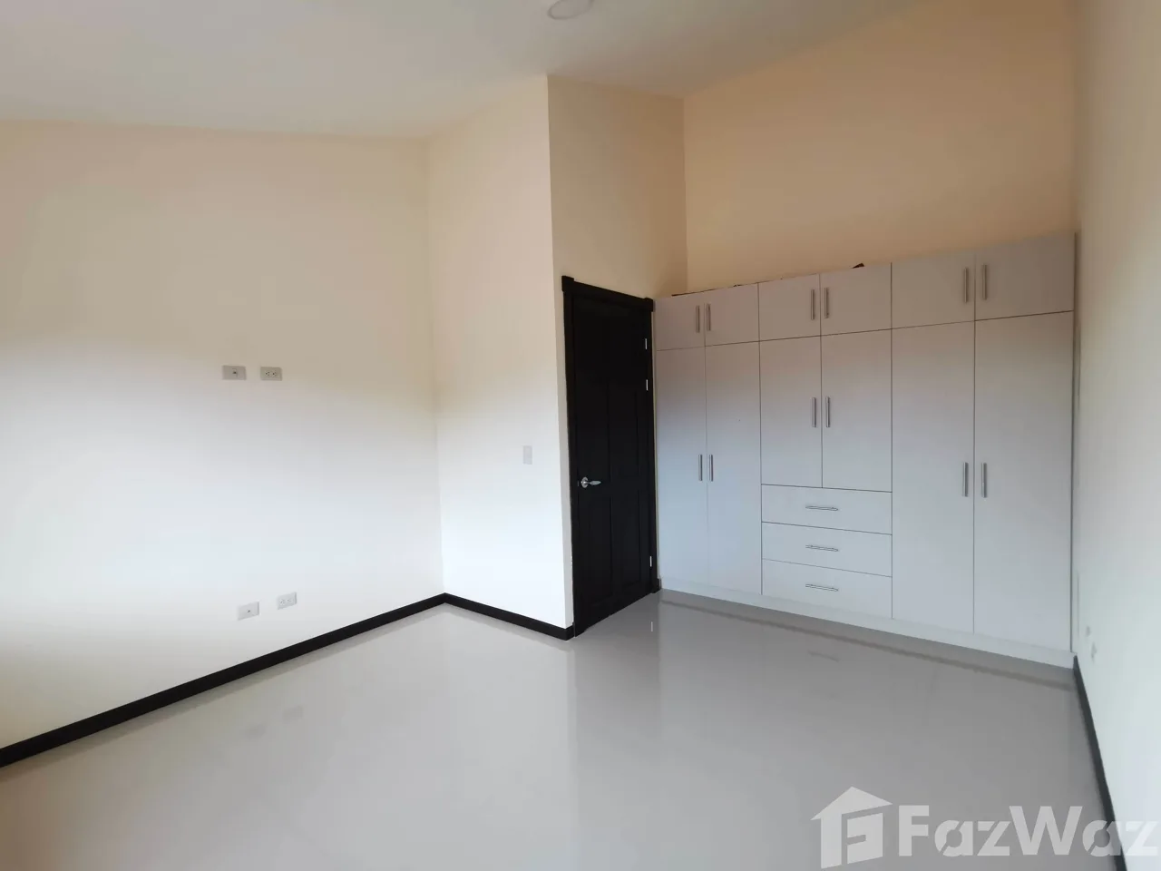 4 Bedroom House for Sale at Condominio Zona Rosa for $199,000, photo 10