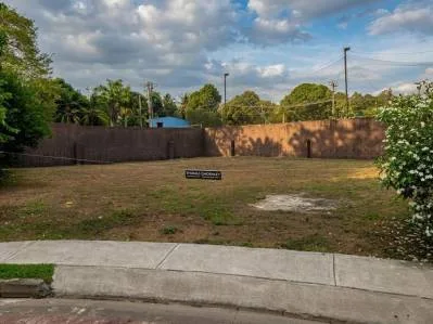 Lote Vacante en Residencial Frente a la Playa - Jacó Beach EN REVISION