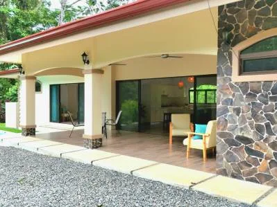 Casa a estrenar con vista a la selva tropical protegida, casa tropical de un solo nivel, photo 3