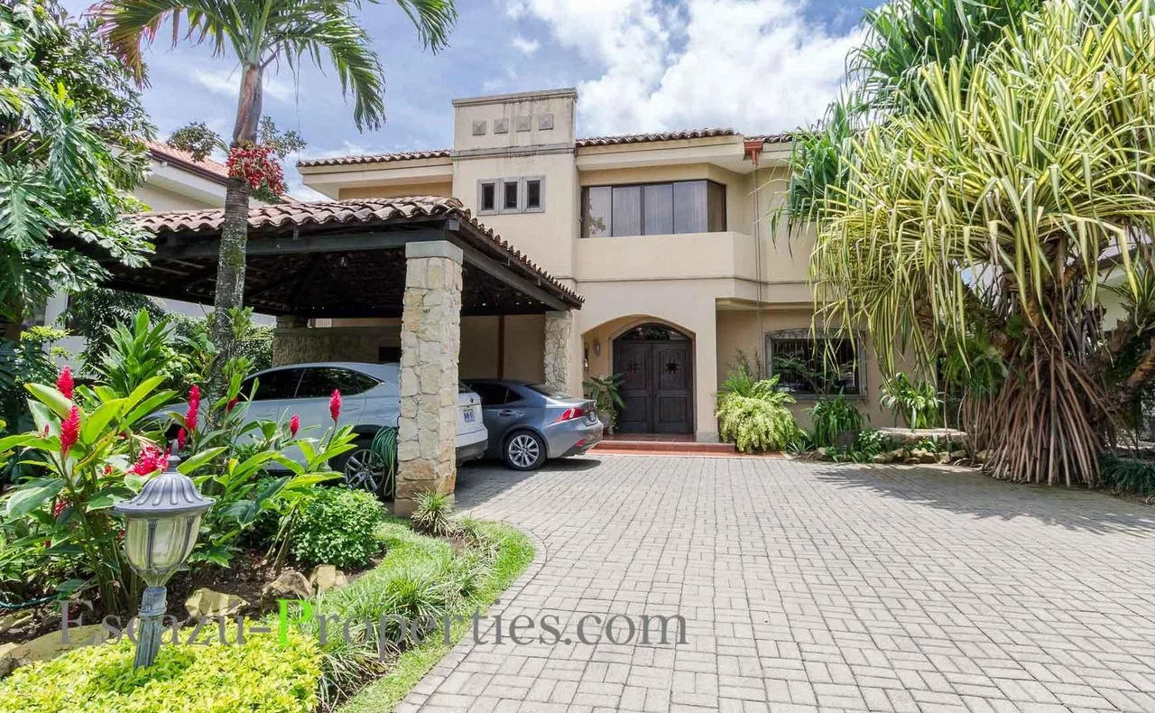 Venta de condominio en valle del sol 2232