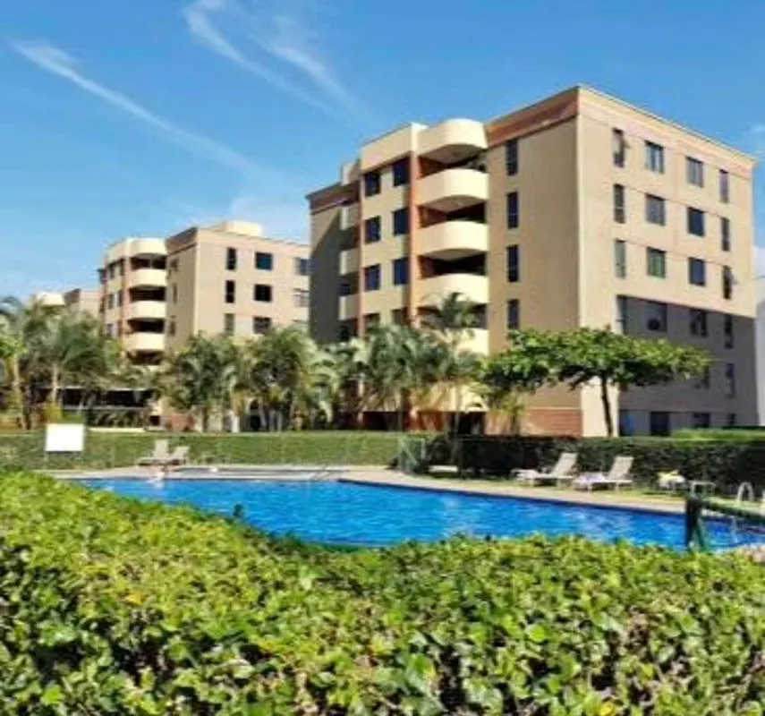 Hermoso Apartamento en Concasa Campo Alto, ubicado en segundo piso, ideal para una familia pequeña, pareja, adulto mayor o persona sola. Cuenta con hermosas vistas al condominio, ...