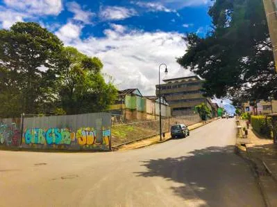 VENTA DE TERRENO, BARRIO AMÓN