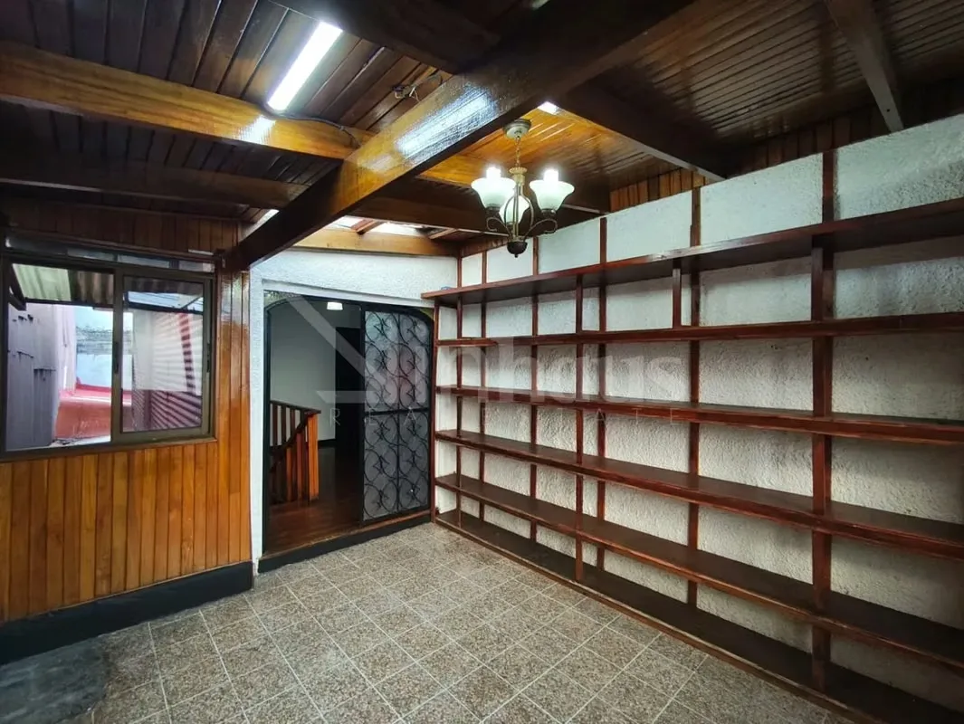 House for sale in the heart of Guadalupe, a few blocks from the Coyella Fonseca Stadium, the firemen, the park and the enclosure where the farmer's fair is held. The house is located in ..., photo 2