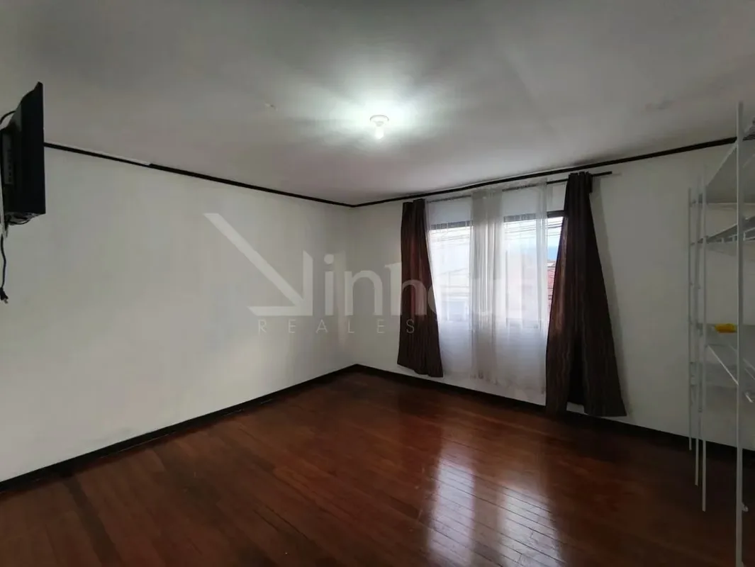House for sale in the heart of Guadalupe, a few blocks from the Coyella Fonseca Stadium, the firemen, the park and the enclosure where the farmer's fair is held. The house is located in ..., photo 12