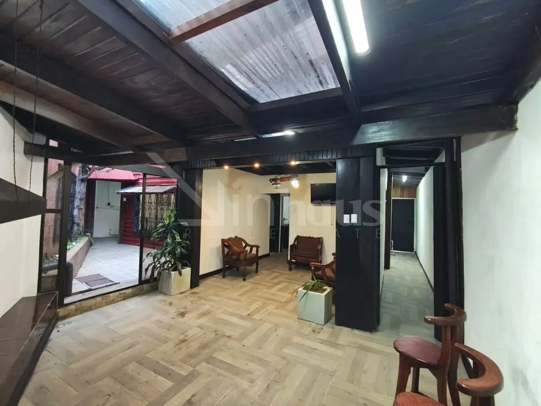 House for sale in the heart of Guadalupe, a few blocks from the Coyella Fonseca Stadium, the firemen, the park and the enclosure where the farmer's fair is held. The house is located in ..., photo 9