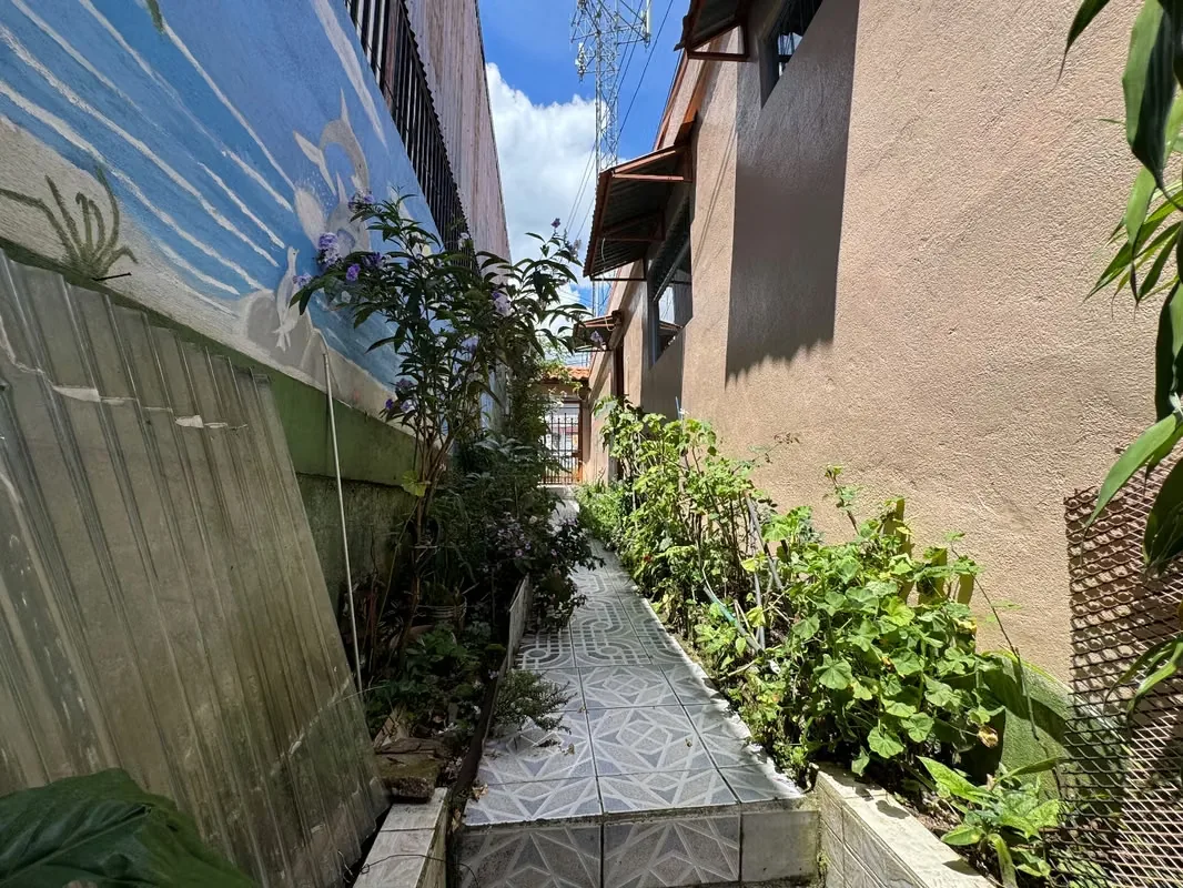 Venta de propiedad con dos casas en Aserrí. La primer casas cuenta con 2 habitaciones, sala-comedor y cocina integrados, 1 baño, cochera para 1 carro, cuarto de pilas. La casa de al ..., photo 11