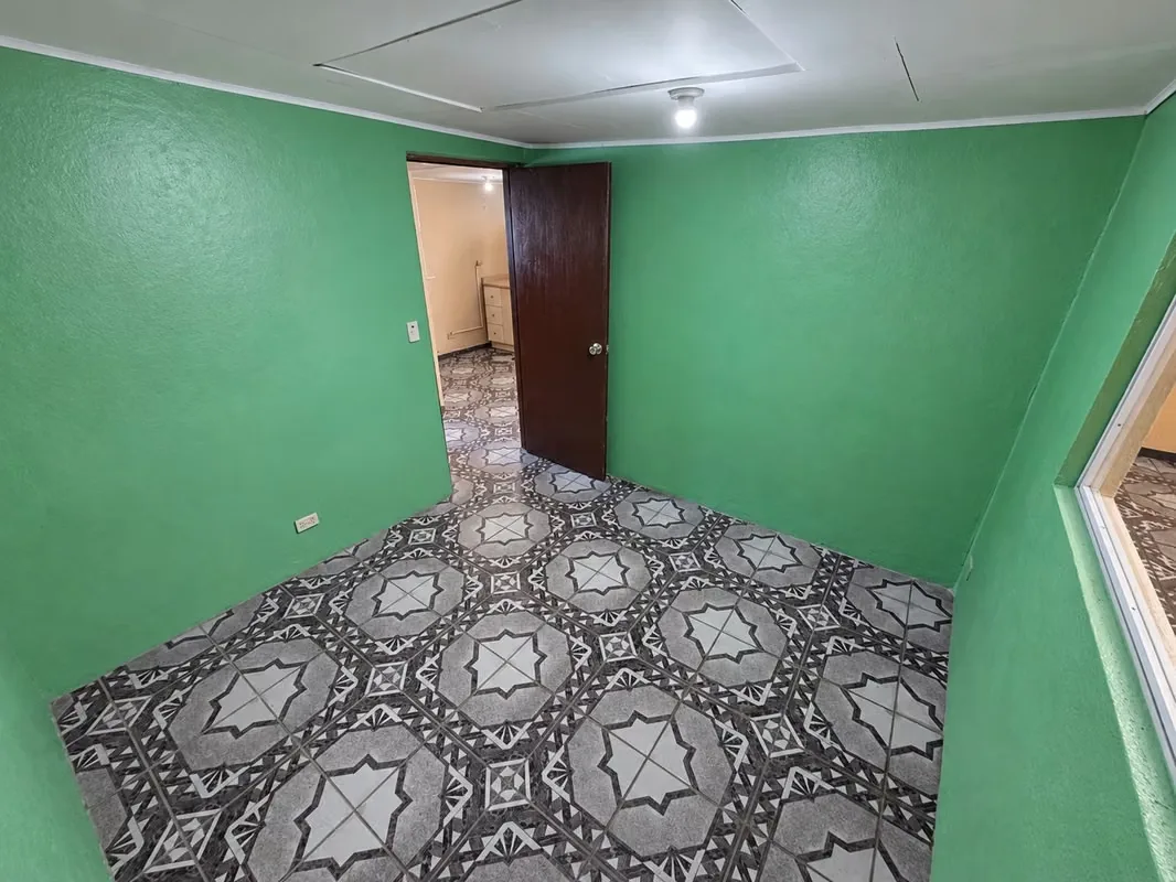 Venta de propiedad con dos casas en Aserrí. La primer casas cuenta con 2 habitaciones, sala-comedor y cocina integrados, 1 baño, cochera para 1 carro, cuarto de pilas. La casa de al ..., photo 4