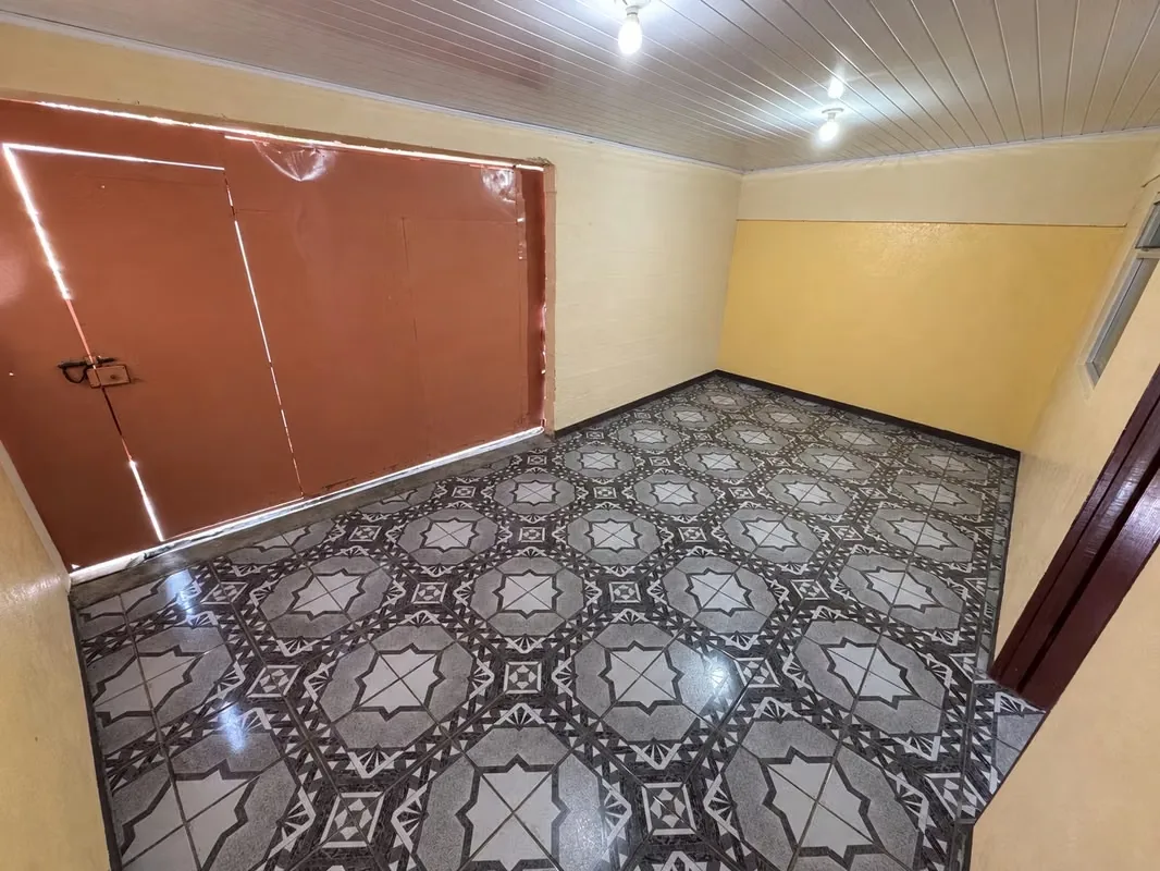 Venta de propiedad con dos casas en Aserrí. La primer casas cuenta con 2 habitaciones, sala-comedor y cocina integrados, 1 baño, cochera para 1 carro, cuarto de pilas. La casa de al ..., photo 5