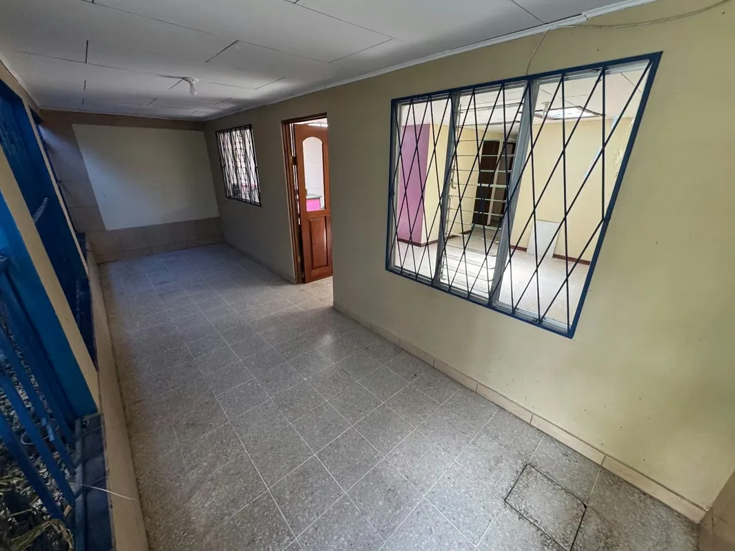 Venta de propiedad con dos casas en Aserrí. La primer casas cuenta con 2 habitaciones, sala-comedor y cocina integrados, 1 baño, cochera para 1 carro, cuarto de pilas. La casa de al ..., photo 9