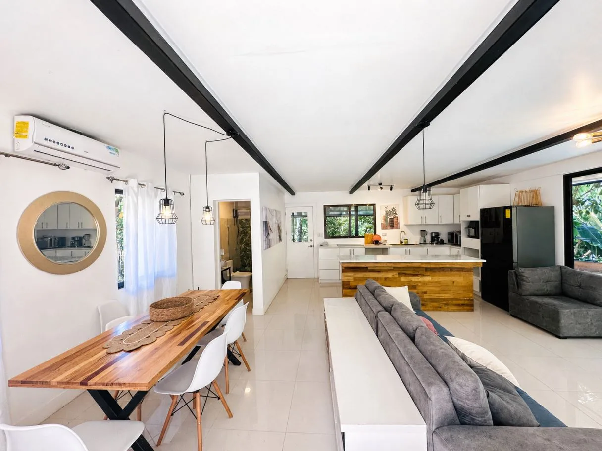 Tropical 4-Bedroom Retreat with Private Pool in Playa Hermosa, photo 5