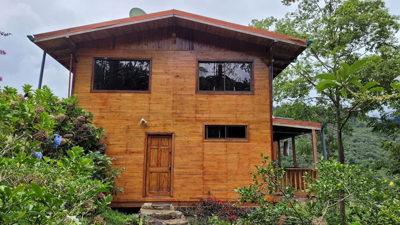 PROPERTY WITH A GUEST HOUSE WITH  MONTE CHIRRIPO VIEWS, IN SAN GERARDO RIVAS – 2.47 ACRES