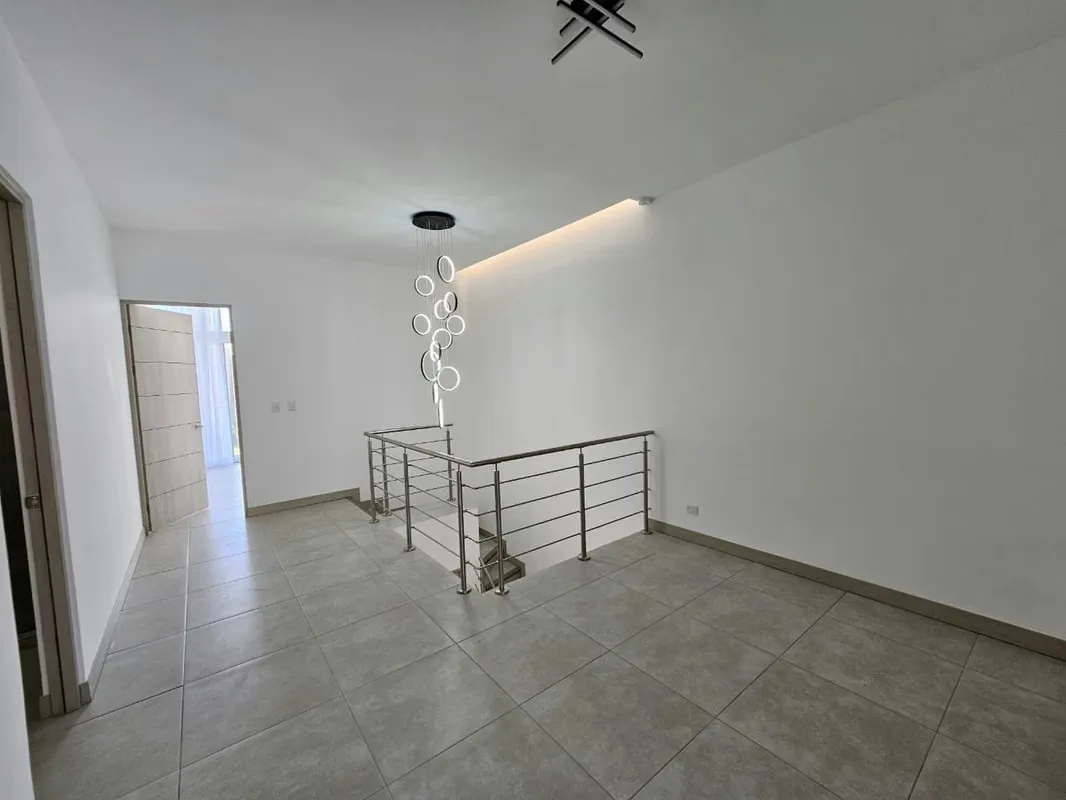 Guachipelín 3-10, vendo hermosa casa, L. Blanca, 3 hab, A/C, 2.5 baños, sala TV, terraza-patio, amenidades., photo 10