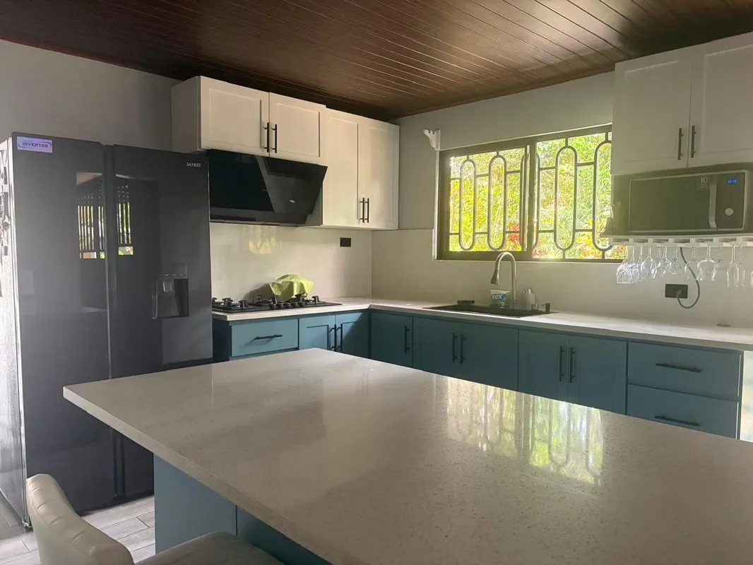 Propiedad en Venta en Barrio Aeropuerto, Pérez Zeledón | Casa + Apartamento Precio: 135.000.000, photo 9
