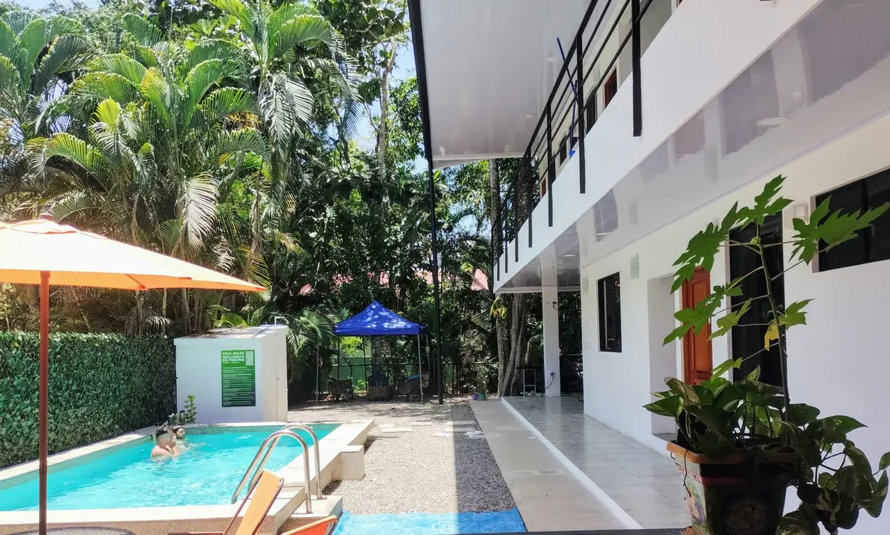 HOTEL FOR SALE IN JACO, JUST 150 METERS FROM THE BEACH (COSTA RICA)