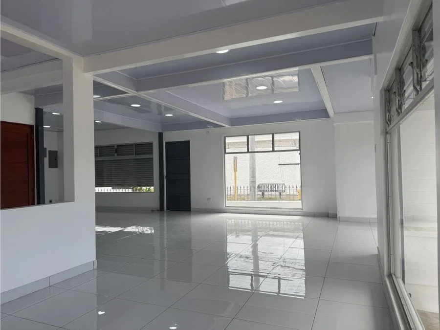 Alquiler de Local Esquinero 200mts Este de Plaza Roosevelt, photo 8