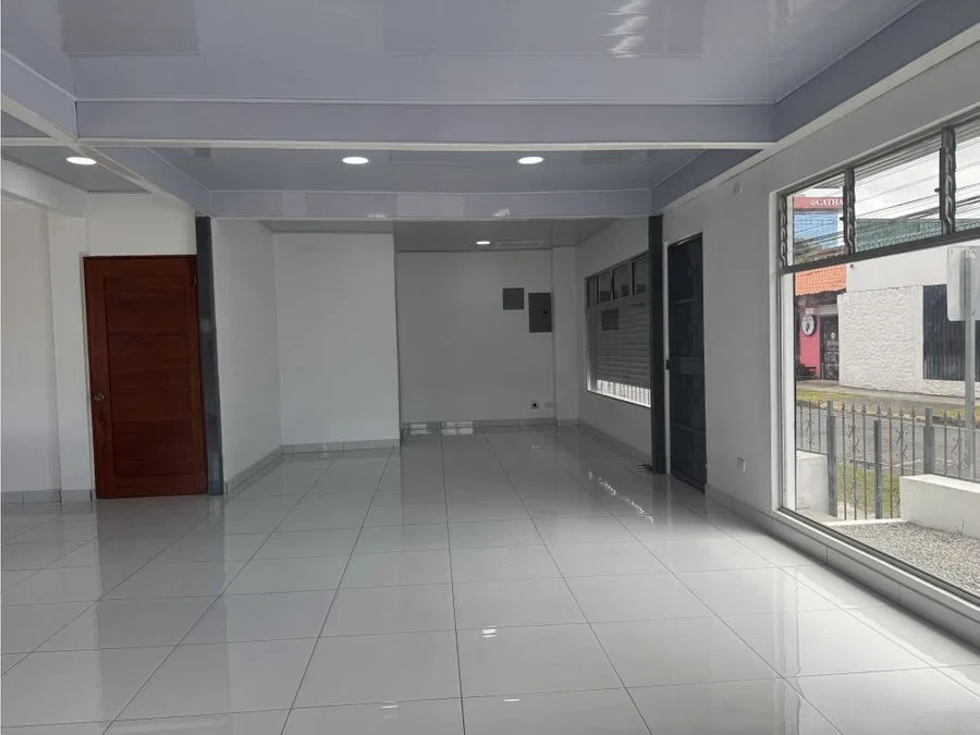 Alquiler de Local Esquinero 200mts Este de Plaza Roosevelt, photo 9
