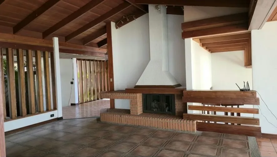 Alquilo muy linda y amplia casa para uso residencial y comercial en la zona de Boulevard de Rohrmoser, cerca de Plaza Mayor con finos acabados. Amplia propiedad esquinera, con excelente ..., photo 9