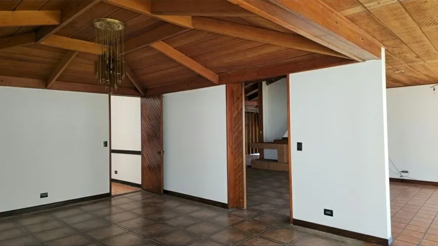 Alquilo muy linda y amplia casa para uso residencial y comercial en la zona de Boulevard de Rohrmoser, cerca de Plaza Mayor con finos acabados. Amplia propiedad esquinera, con excelente ..., photo 10