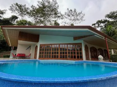 Casa santuario de 3 habitaciones junto al río con majestuosa piscina con vista a la montaña, photo 6