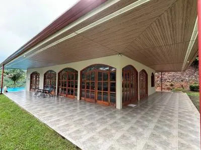 Casa santuario de 3 habitaciones junto al río con majestuosa piscina con vista a la montaña, photo 10