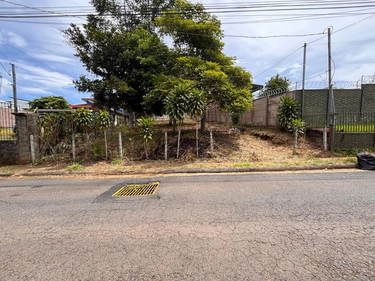 se vende lote en POÁS DE ALAJUELA - Venta en Poás