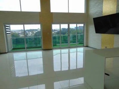 Alquiler de Hermoso Penthouse en zona exclusiva de Rohrmoser