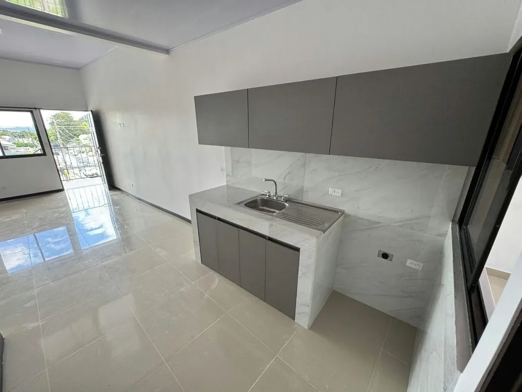 REBAJADO 395,000 ALQUILER – APARTAMENTO EN LA URUCA, SAN JOSÉ INCLUYE TODOS LOS SERVICIOS