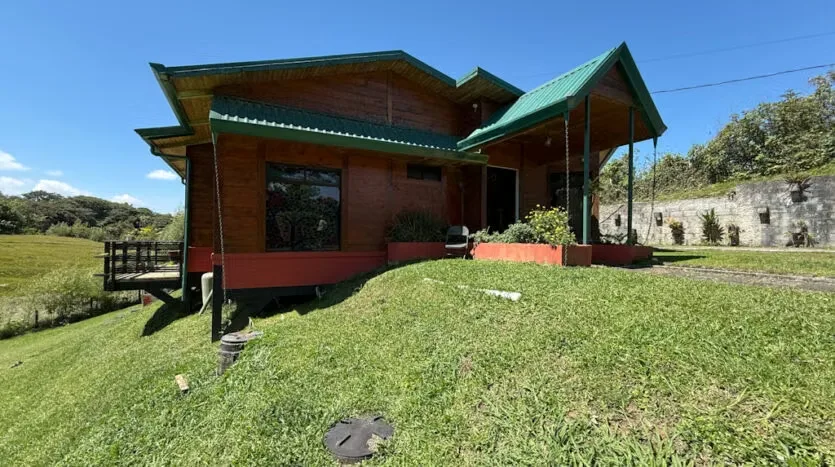 Stunning Mountain Estate for Sale with 3 Private Cabins, photo 13