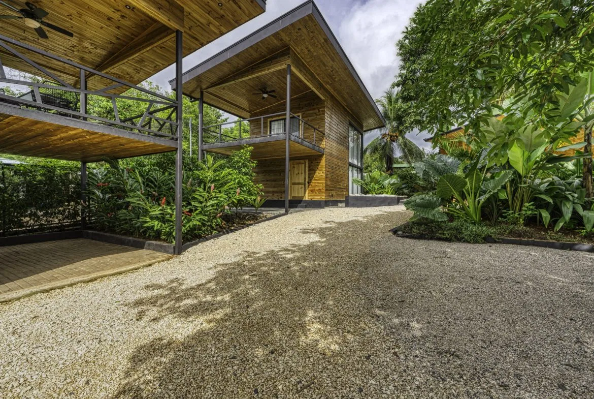 3 MODERN LUXURY VILLAS – WALK TO TOWN IN UVITA – 0.2 ACRES, photo 16