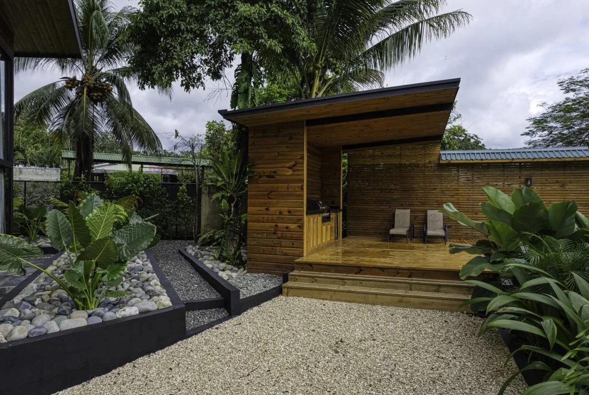 3 MODERN LUXURY VILLAS – WALK TO TOWN IN UVITA – 0.2 ACRES, photo 6