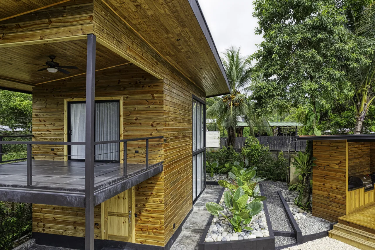 3 MODERN LUXURY VILLAS – WALK TO TOWN IN UVITA – 0.2 ACRES, photo 7