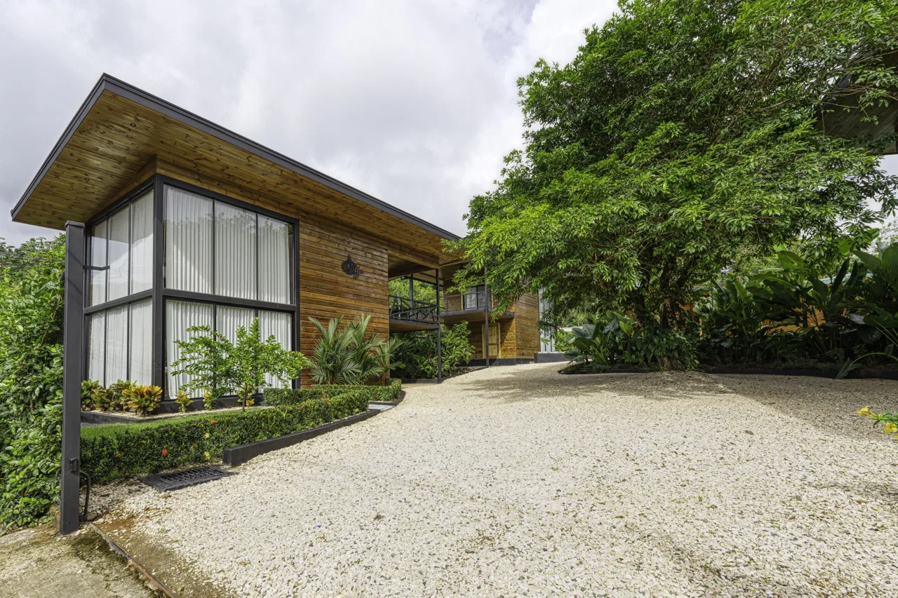 3 MODERN LUXURY VILLAS – WALK TO TOWN IN UVITA – 0.2 ACRES, photo 9