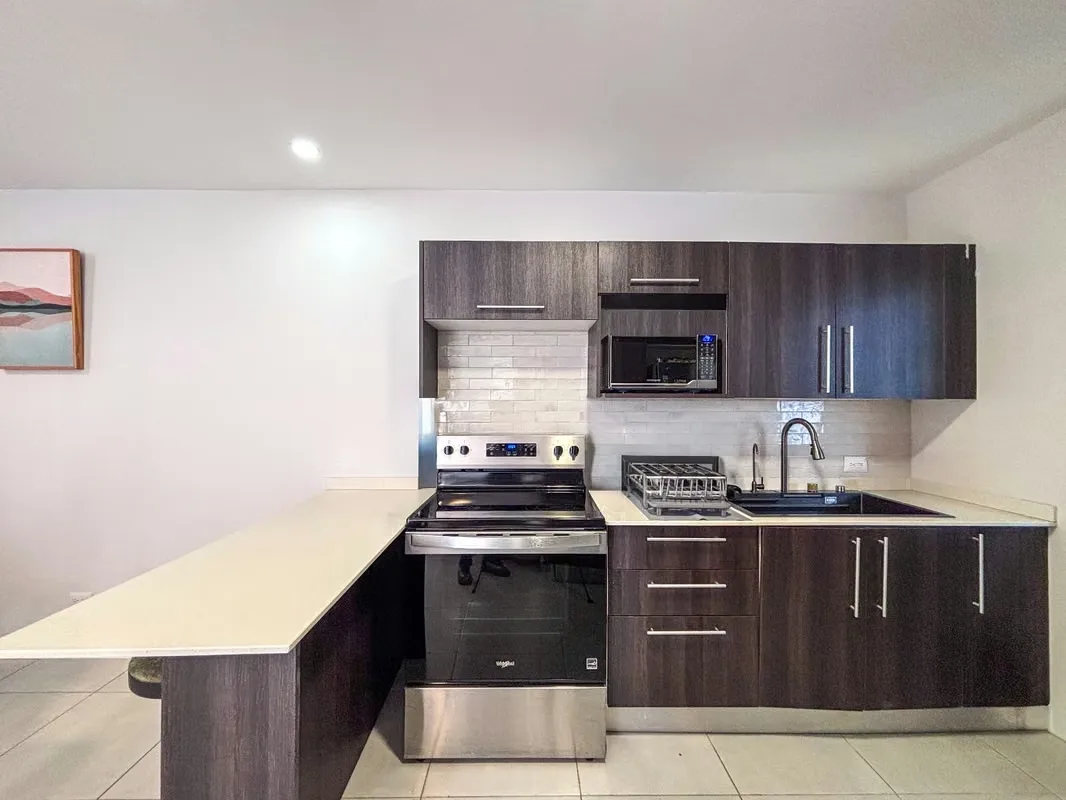 Descubre esta hermosa casa esquinera de estilo contemporáneo, ubicada en un condominio exclusivo con amenidades de primer nivel. Una oportunidad perfecta para quienes buscan ..., photo 7