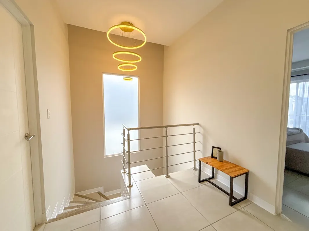 Descubre esta hermosa casa esquinera de estilo contemporáneo, ubicada en un condominio exclusivo con amenidades de primer nivel. Una oportunidad perfecta para quienes buscan ..., photo 9