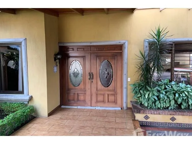 4 Bedroom House for Sale in Goicoechea, San Jose for $375,000, photo 2