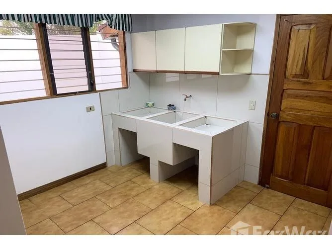4 Bedroom House for Sale in Goicoechea, San Jose for $375,000, photo 7